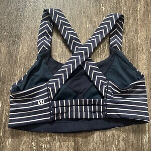 Lululemon Striped Yoga Bra Light Support Crisscross Straps Size 6